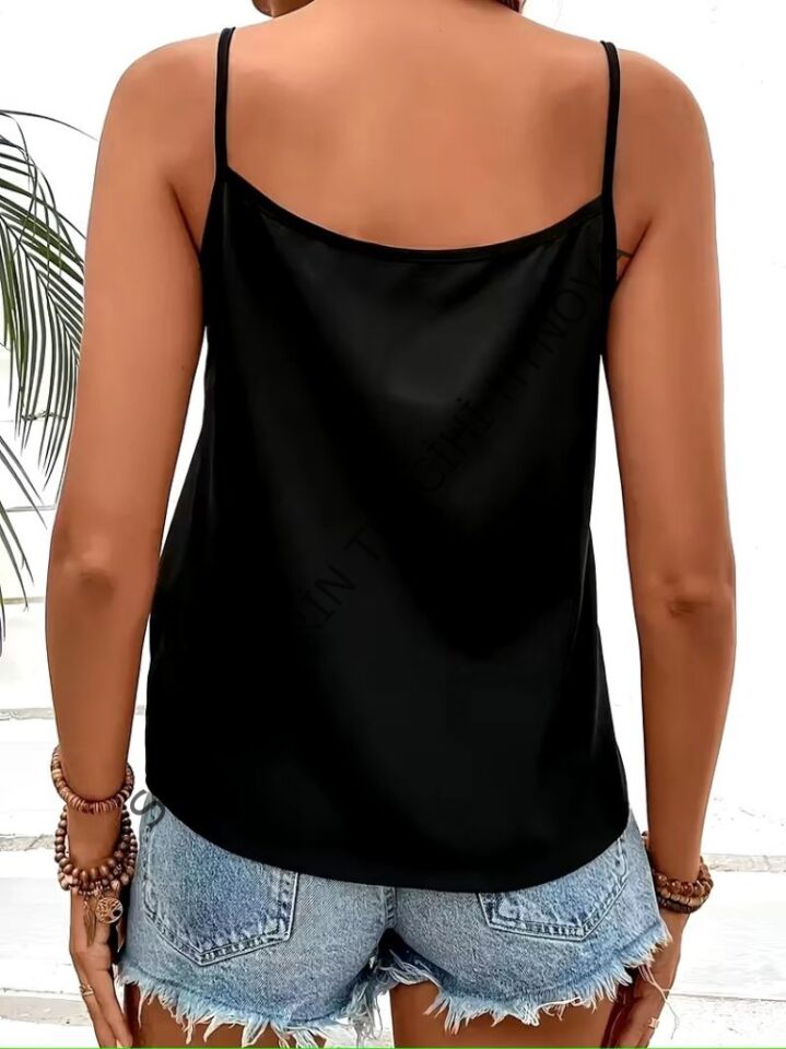 Kadın Ip Askılı V Yakalı Pulpayet Detaylı Sandy Bluz