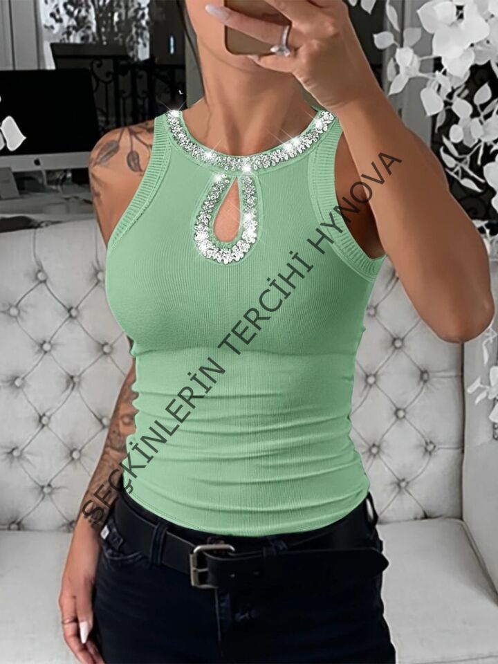 Kadın Halter Kollu Yuvarlak Taşlı Yaka Damla Detaylı Kaşkorse Bluz