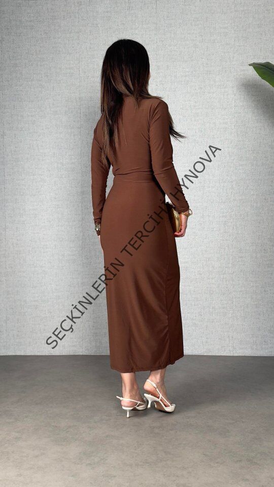 Kadın Balıkçı Yaka Toka Detay Sandy Kumaş Midi Boy Elbise