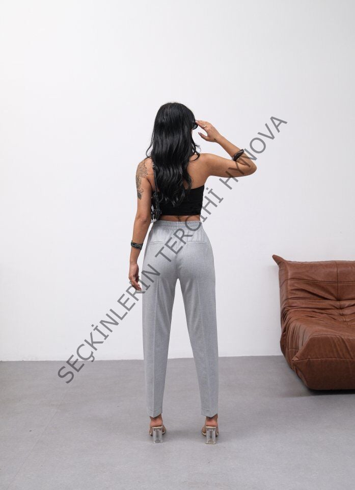 Dekorati̇f Düğmeli̇ Arka Bel Lasti̇kli̇ Pantolon