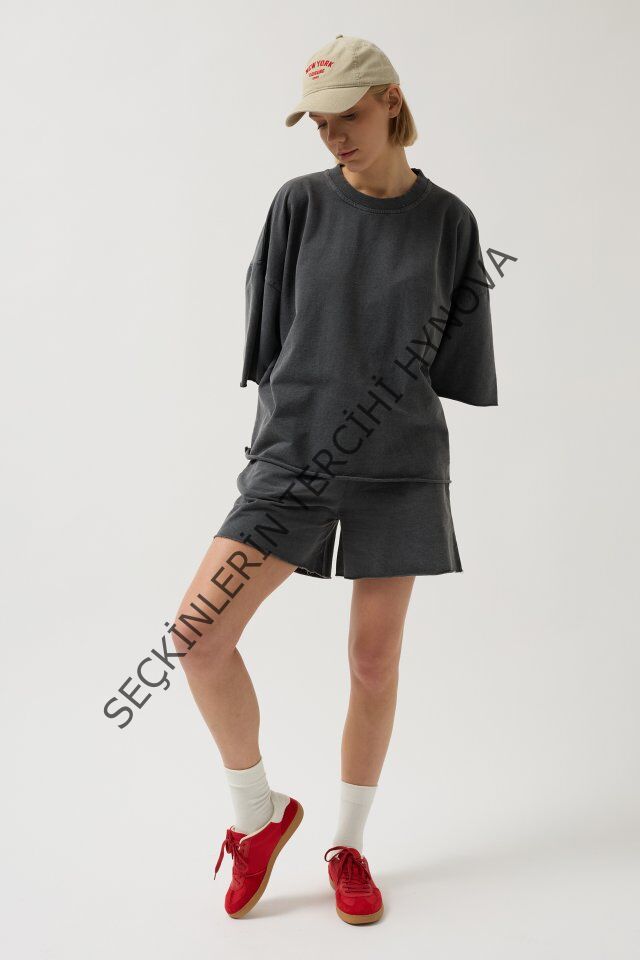 Oversize Lazer Kesim Bisiklet Yaka T-Shirt