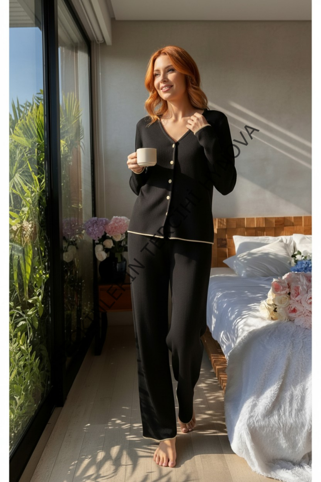 Premium Kadın Fitilli Pijama Takımı – Siyah Gold Biye Detaylı, Yumuşak Dokulu Ev Şıklığı