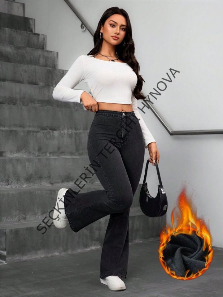 Kadın Yüksek Bel Tek Düğmeli Paçaya Doğru Genişleyen Kot Pantolon