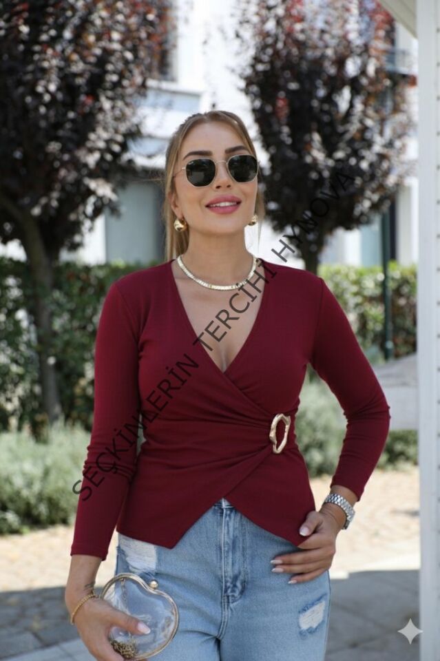 Kadın Uzun Kollu Kruvaze Yakalı Toka Detaylı Viskon Bluz