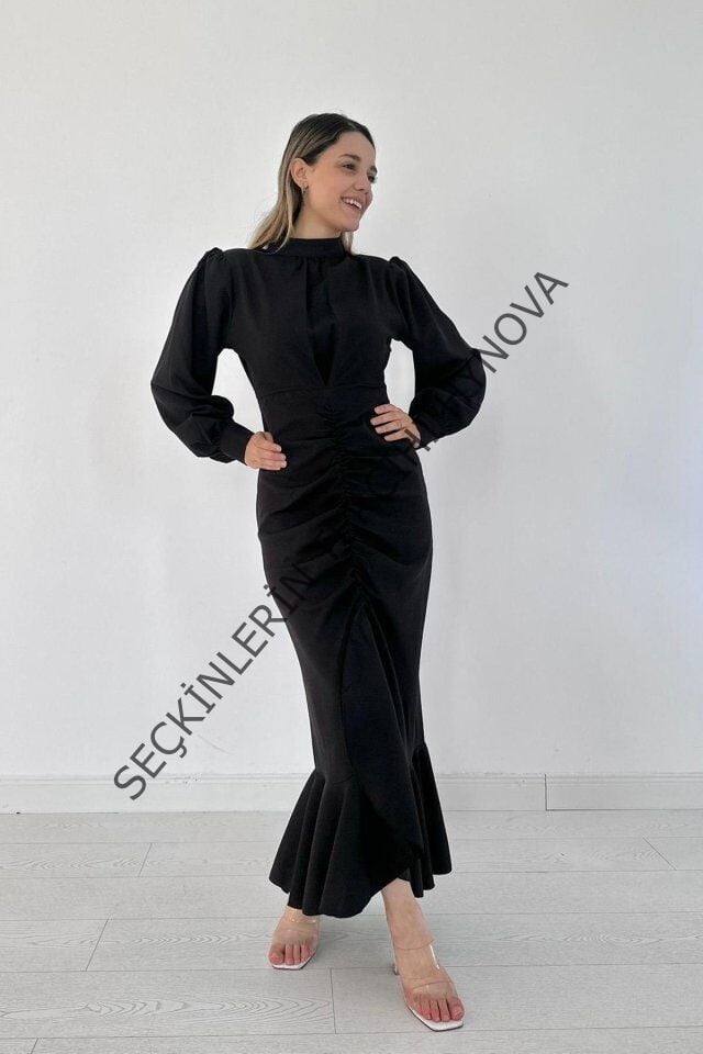 Siyah Volanlı Uzun Kol Elbise