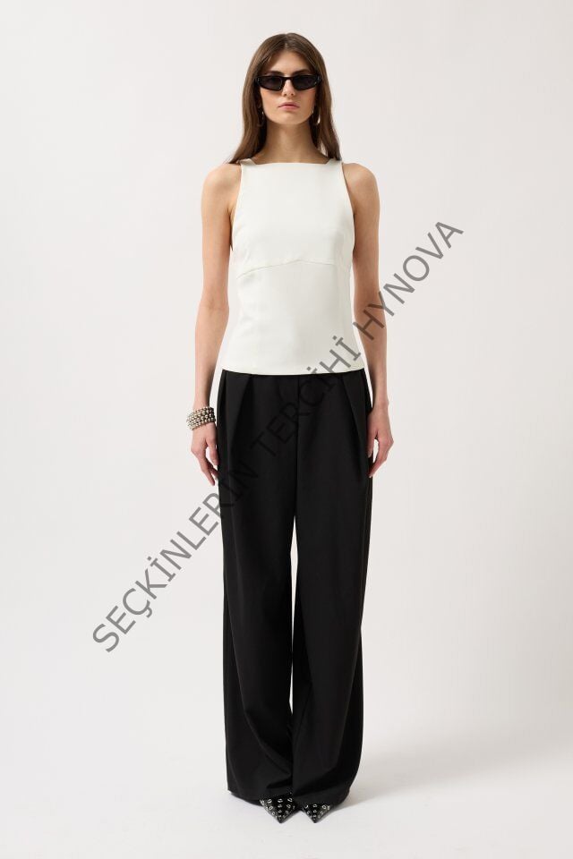 Sırt Kurdele Detay Bluz