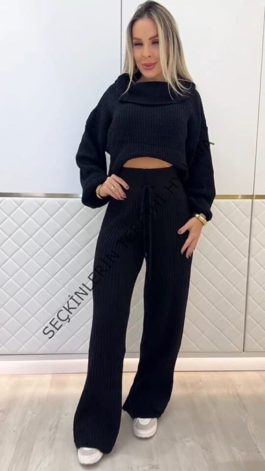 Kadın Uzun Kollu Balıkçı Yaka Kısa Triko Bluz Ve Pantolon Ikili Takım