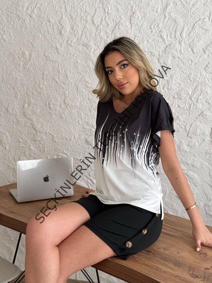 Kadın V Yaka Kısa Kol Kenarları Minik Yırtmaç Detaylı Dalgıç Bluz + Düğme Detaylı Dalgıç şort