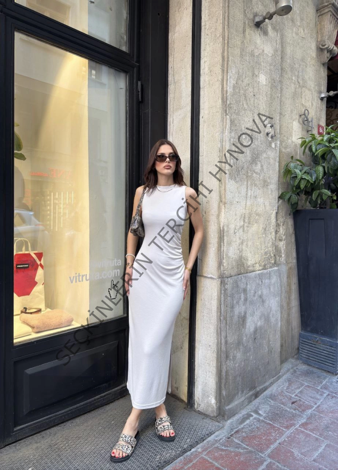 Osy Modal Yumuşak Dokulu Kumaş Bisiklet Yaka Sıfır Kolsuz Yırtmaçlı Uzun Elbise - Beyaz