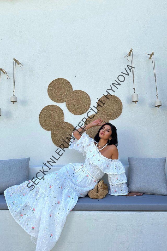 Pembe Omuzları Lastikli Brode Elbise