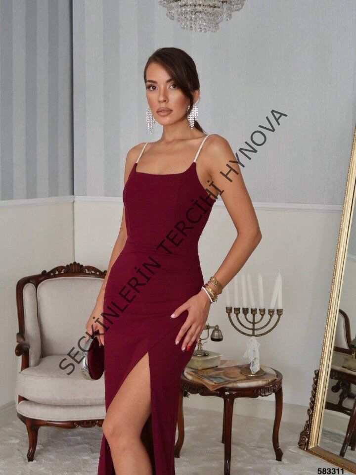 Kadın Omuz Askılı Derin Yırtmaç Detay Maxi Boy Elbise