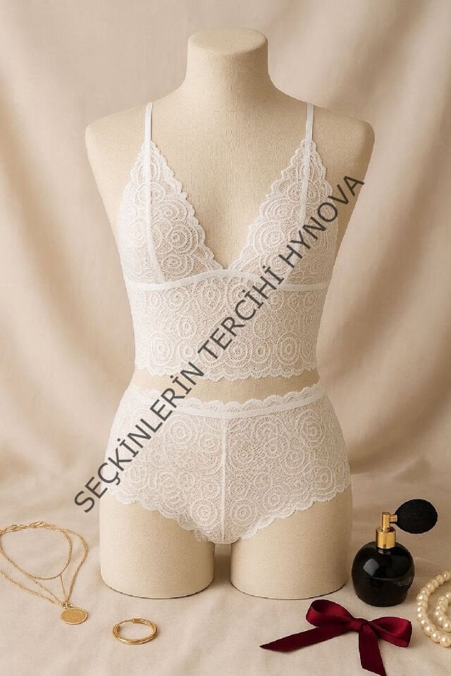 Kadın Beyaz Dantel Bralet Şort Takımı – Romantik ve Zarif İç Giyim