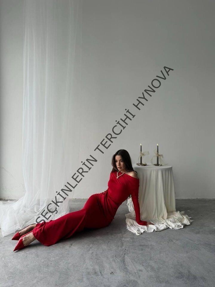 Kayık Yaka Uzun Kurdele Elbise