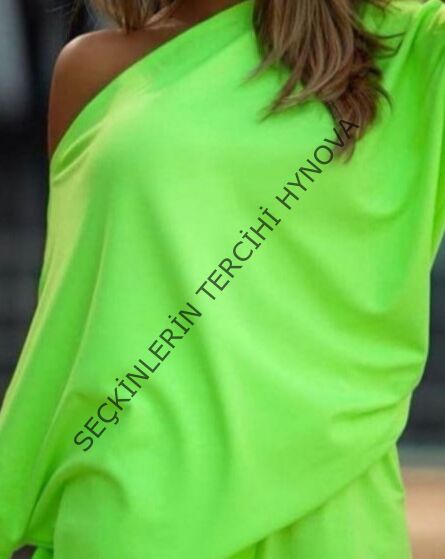 Kadın Kayık Yaka Salaş Iki Iplik Bluz Ve şort Ikili Takım