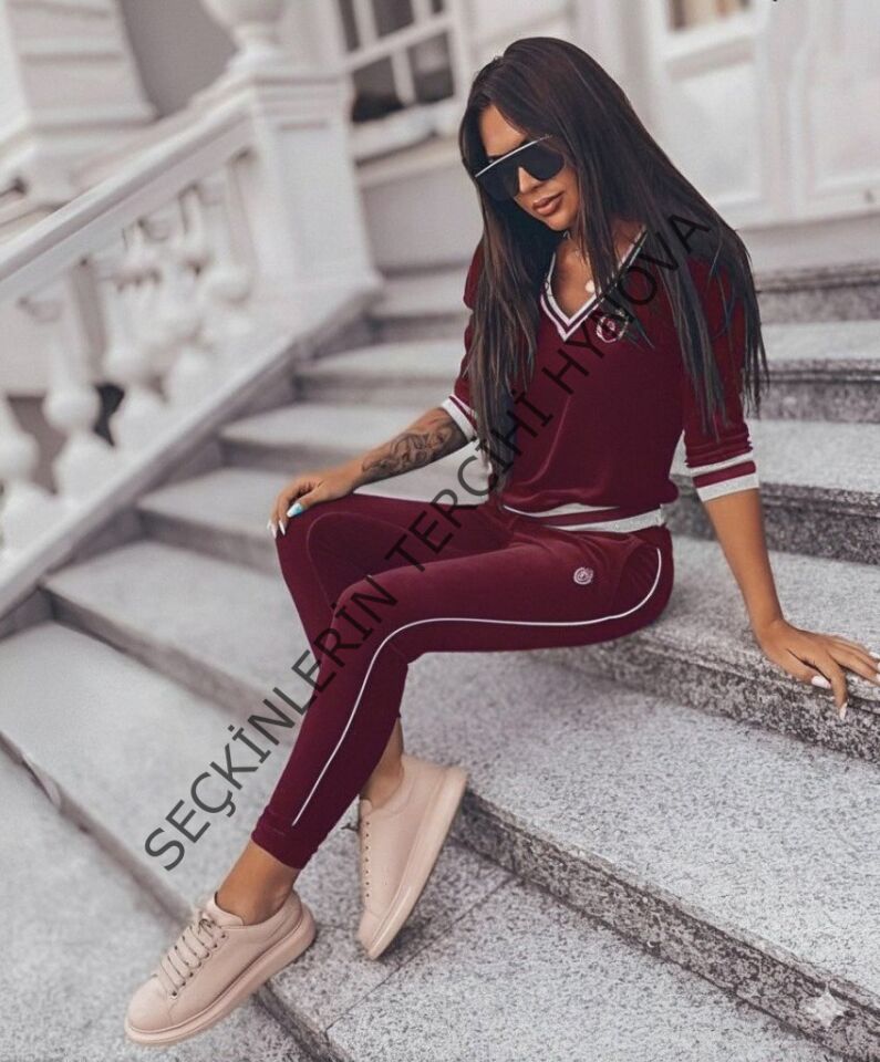 Kadın Uzun Kollu V Yaka Yakası Ve Kol Ağzı şerit Detay Kadife Takım