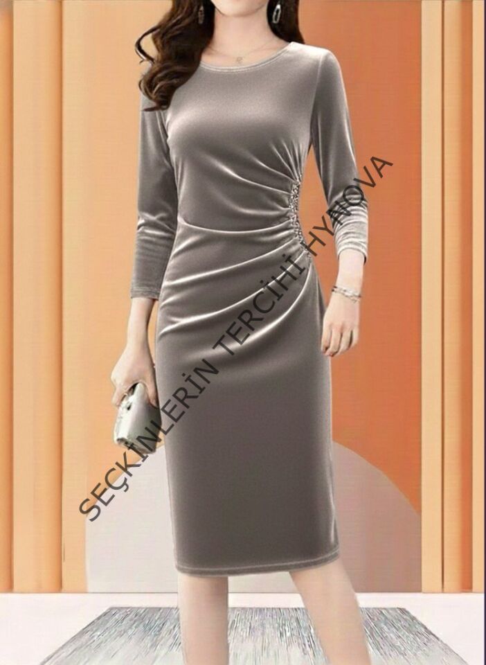 Kadın Uzun Kollu Bot Yaka Yanı Taş Detaylı Midi Kadife Elbise