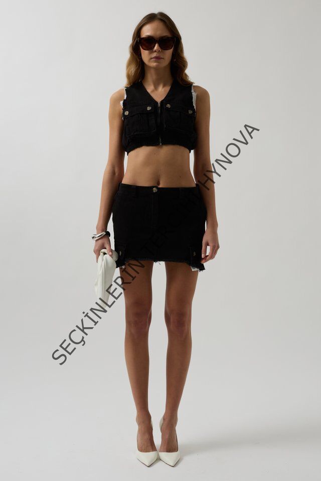 V Yaka Düğmeli Crop Yelek