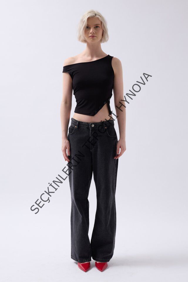 Kayık Yaka Yırtmaç Detay Bluz