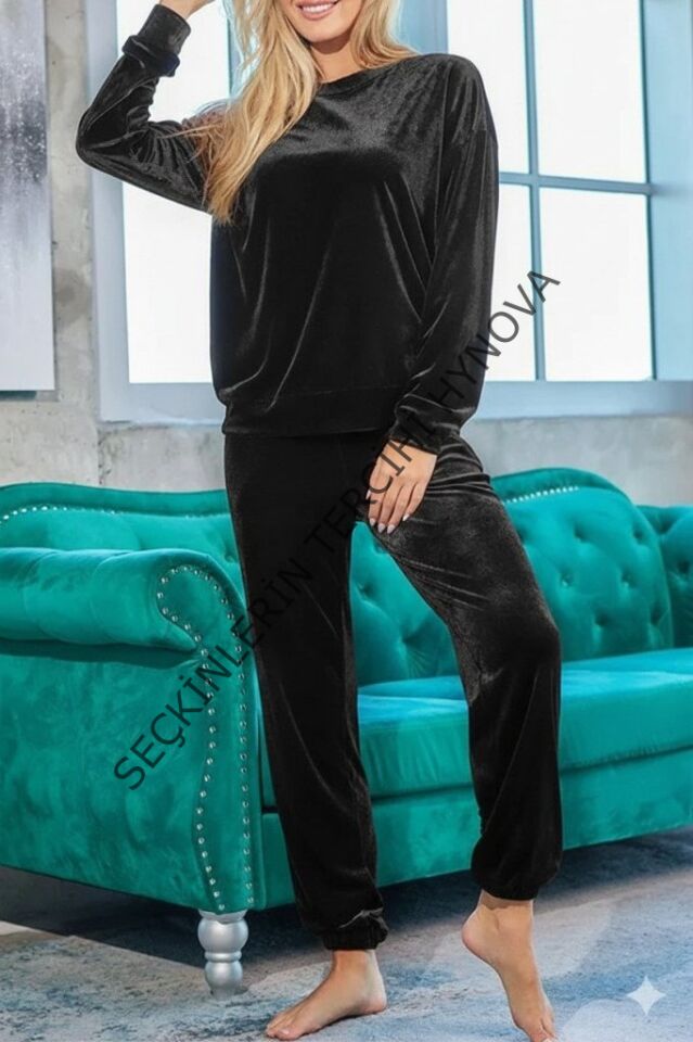 Kadın Uzun Kollu Yuvarlak Yakalı Kadife Bluz Ve Pantolon Takım