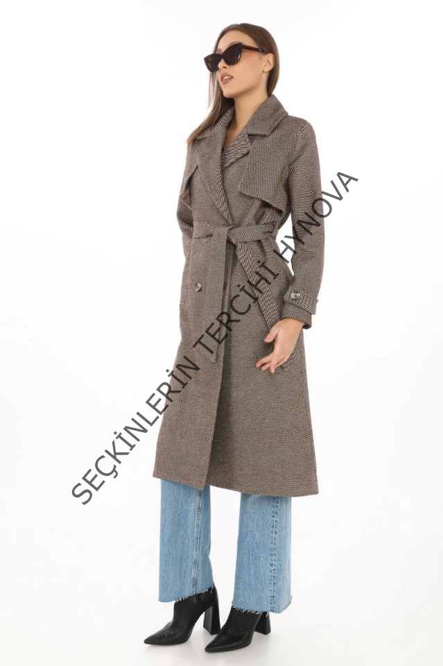 Balık Sırtı Yünlü Dokuma Kaşe Kaban – Kruvaze Yaka, Kuşaklı, Cepli, Astarlı Uzun Boy Tesettür Şık Kışlık Kaşe Kaban Modeli - Vizon