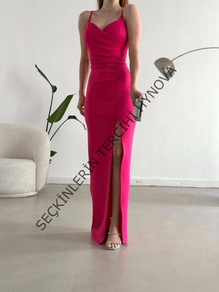 Kadın Dalgıç Kumaş Askılı Yırtmaç Detaylı V Yaka Maxi Boy Elbise