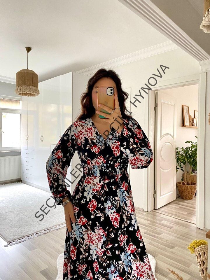 Kadın Uzun Kollu Kruvaze Yaka Beli Lastikli Yandan Yırtmaçlı Desenli Dalgıç Elbise