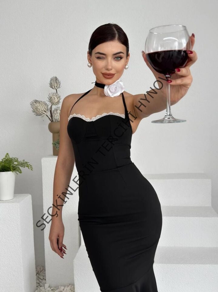 Monea Boyundan Bağlamalı Elbise