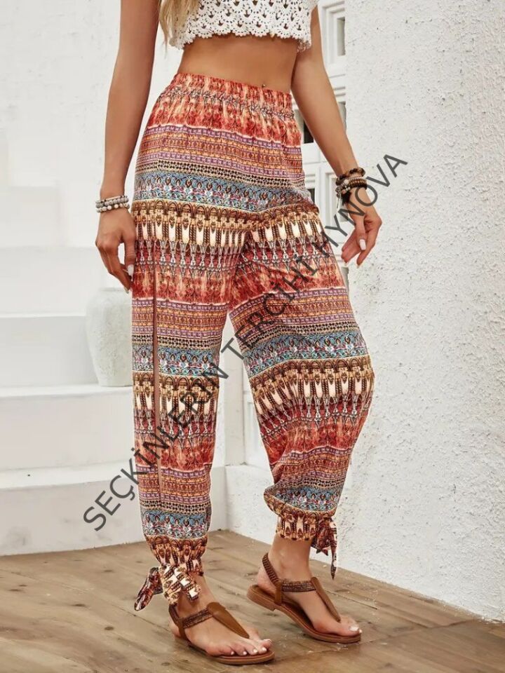 Kadın Yüksek Belli Yanlardan Yırtmaç Detaylı Desenli Bürümcük Pantolon