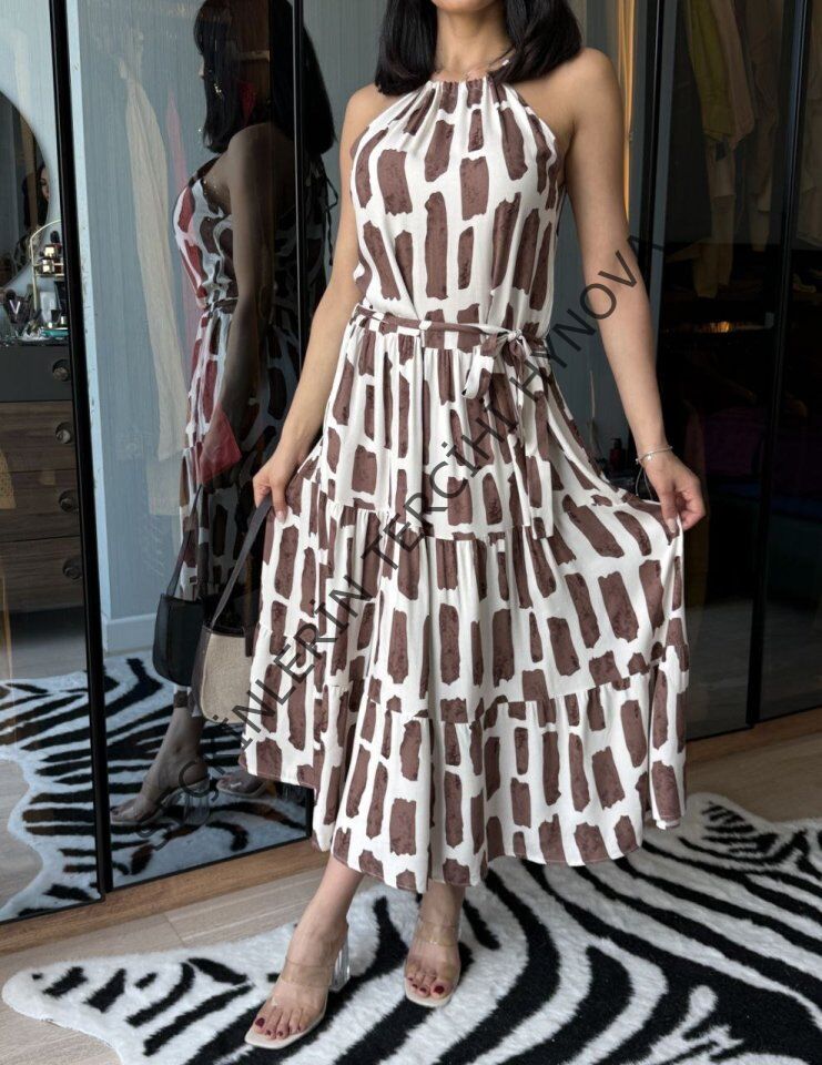 Kadın Viskon Kumaş Ip Askılı Halter Yaka Cepli Midi Boy Elbise