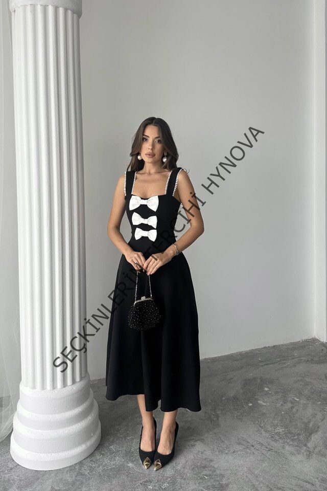 Siyah Fiyonk Garnili Dantelli Elbise