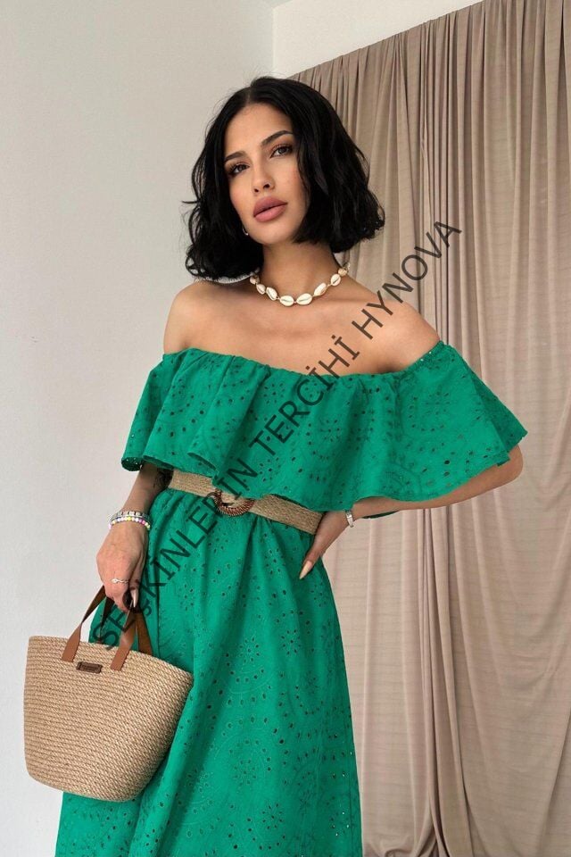 Yeşil Omzu Lastikli Brode Elbise