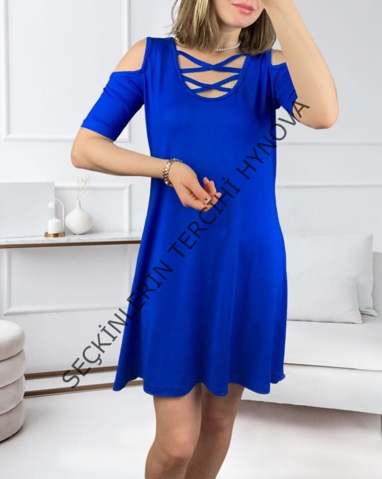 Dekolteli Bağcık Detay Viskon Kumaş Elbise