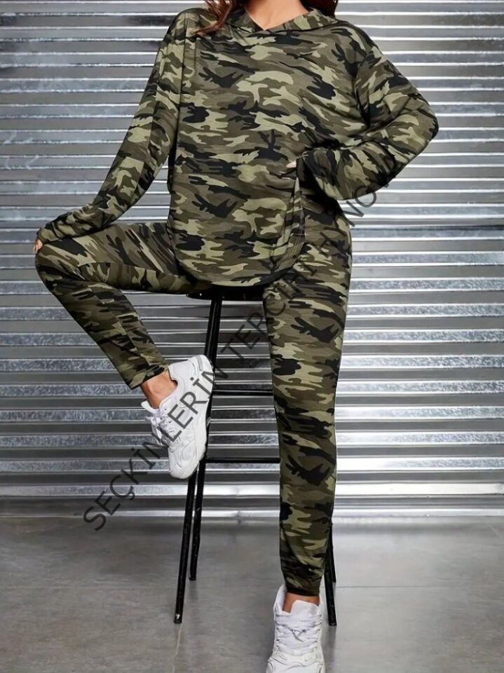Kadın Uzun Kollu Kapşonlu Kamuflaj Desenli Bluz Ve Pantolon Tayt Ikili Takım