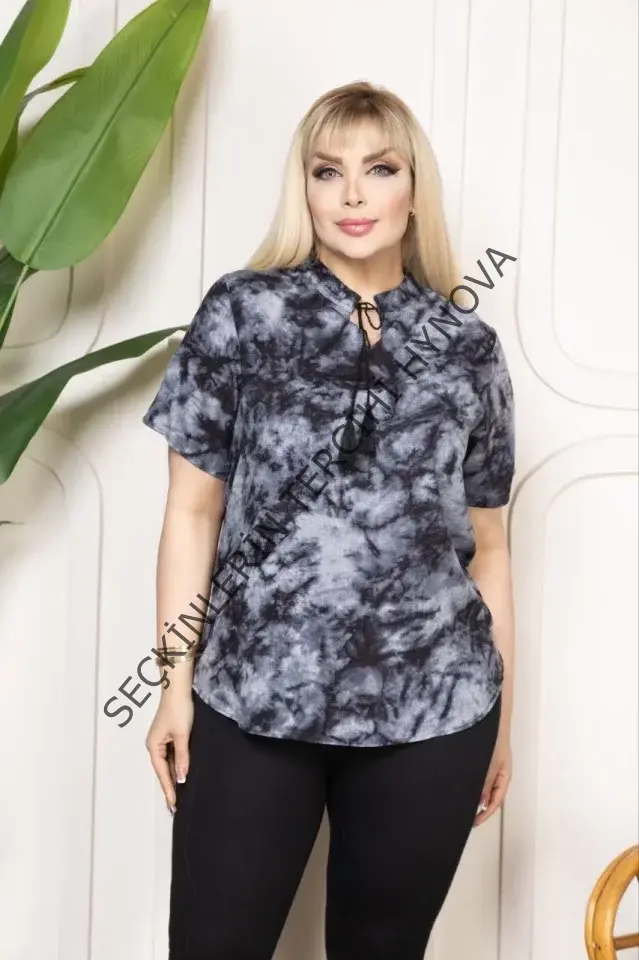 Desenli Püsküllü Viskon Bluz Bebe Yaka Kısa Kollu Big Size Rahat Kesim - Desenli