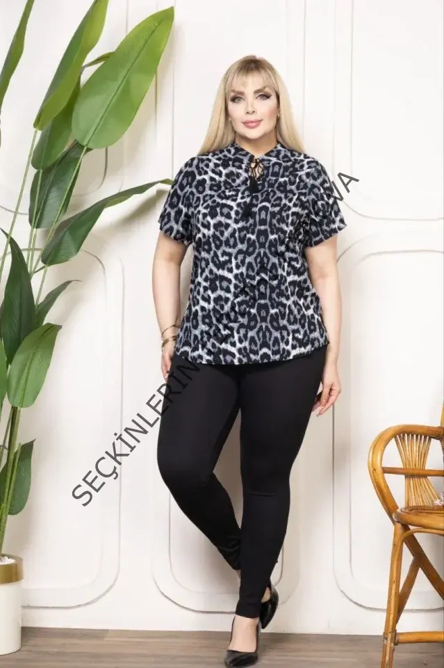 Desenli Püsküllü Viskon Bluz Bebe Yaka Kısa Kollu Big Size Rahat Kesim - Desenli