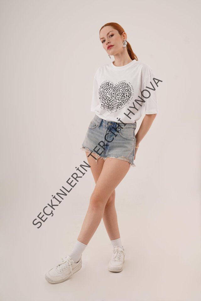 Kalp Baskılı Crop Beyaz Tişört