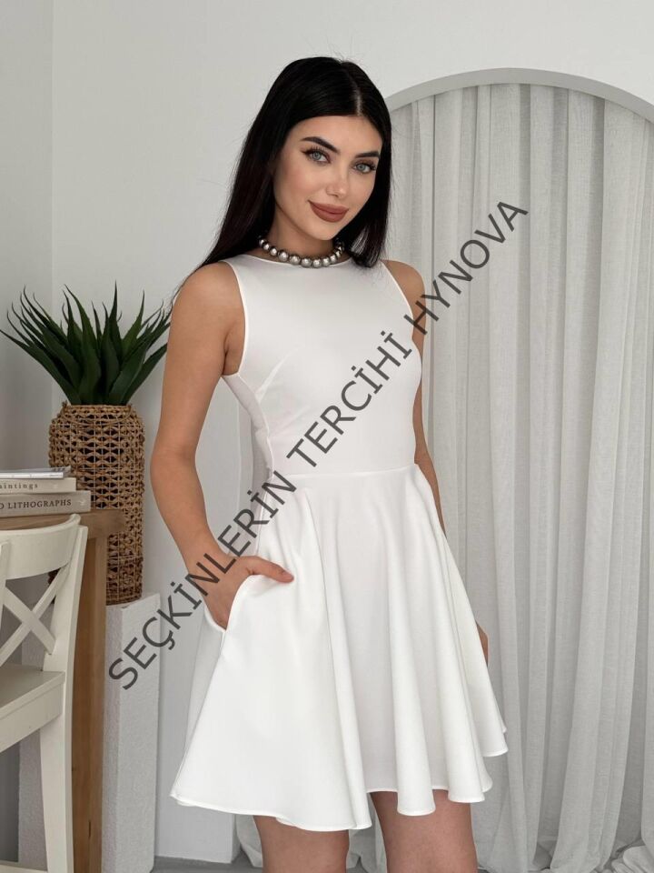 Berl Cep Detaylı Elbise