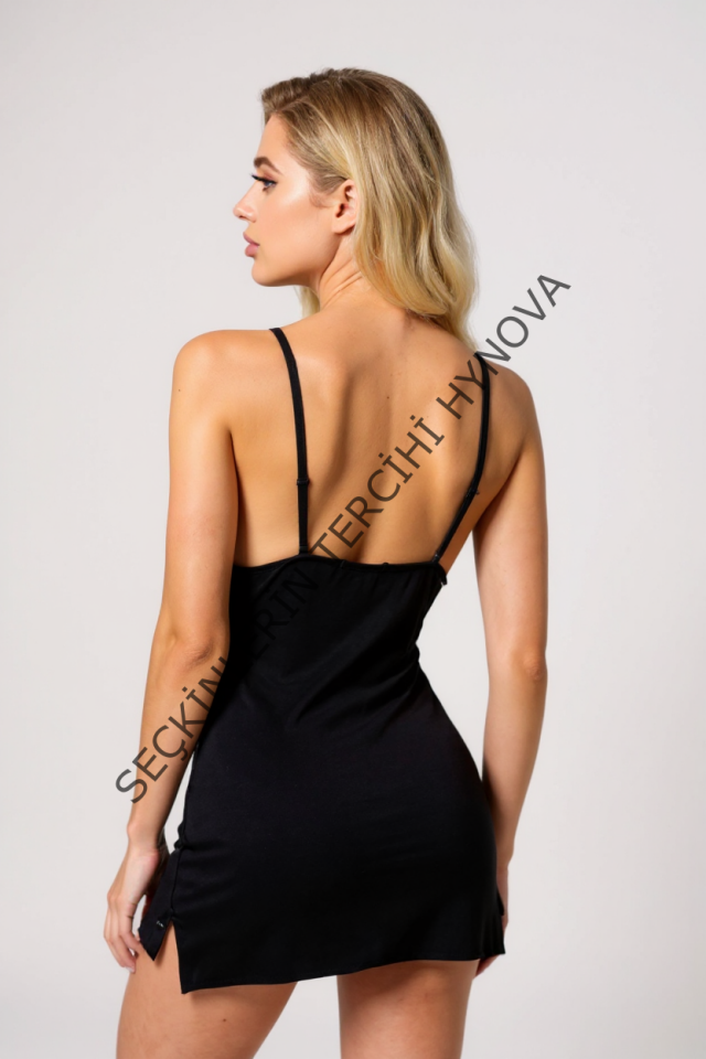 Kadın Siyah Dantelli Göğüs Dekolteli Yırtmaçlı Fiyonklu Gecelik – Modern ve Şık Tasarım