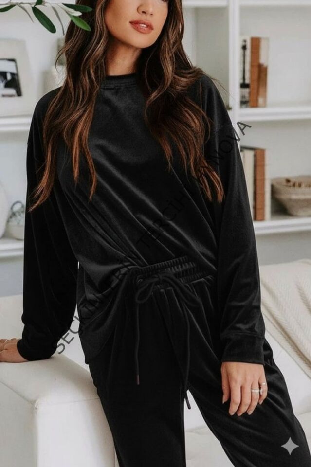 Kadın Uzun Kollu Yuvarlak Yakalı Kadife Bluz Ve Pantolon Takım