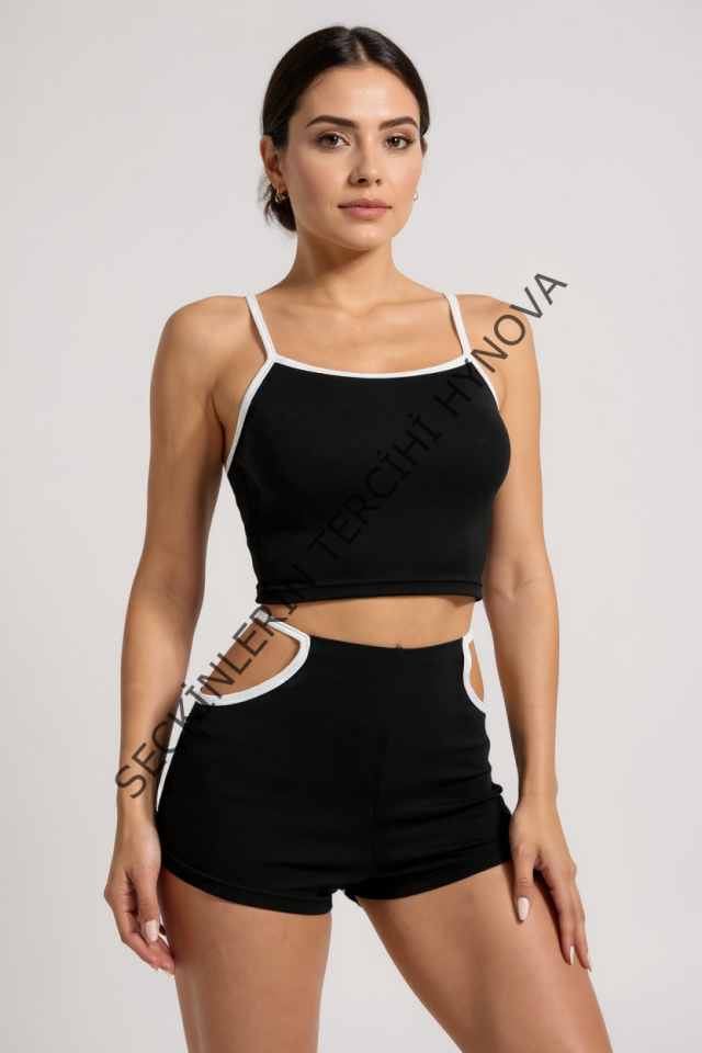Kadın Siyah Beyaz Şortlu Cut-Out Detaylı Gecelik Takımı – Modern, Konforlu ve Günlük Kombinlere Uygun