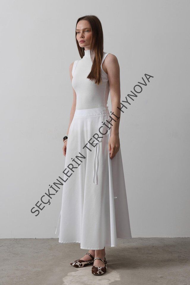 Fiyonk Kloş Etek - Beyaz