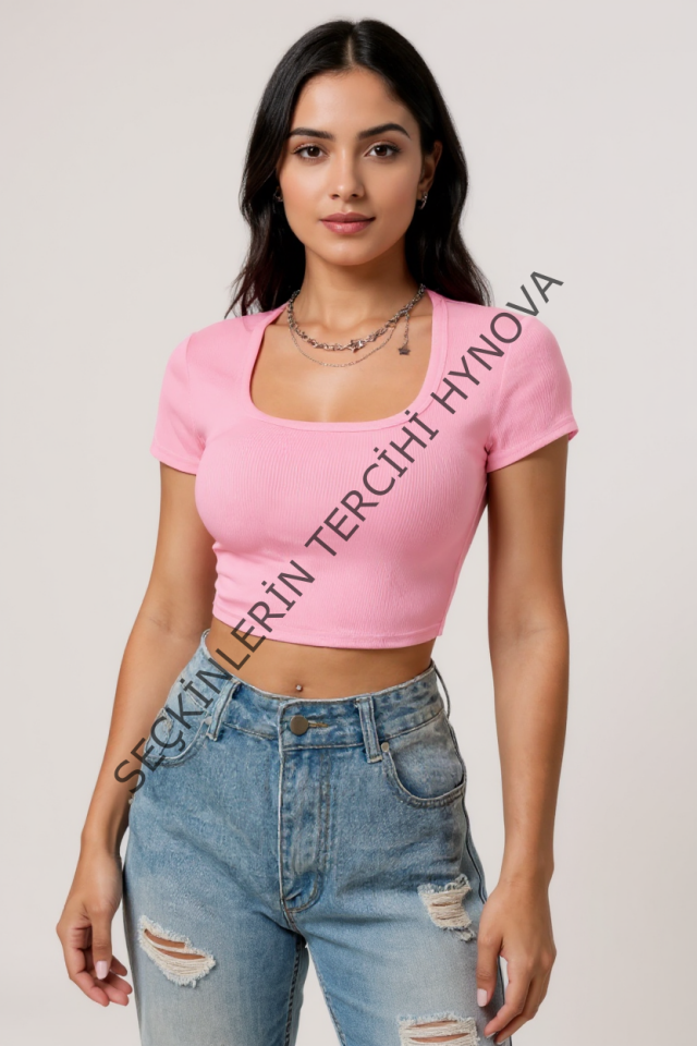 Kadın Pembe Yarım Kol Düz Yaka Crop Top Bluz – Şık, Rahat ve Kolay Kombinlenebilir