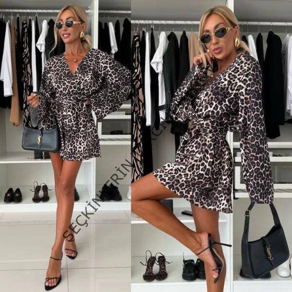 Kadın Salaş Kol Kruvaze Yaka Zebra Desen şort Tulum