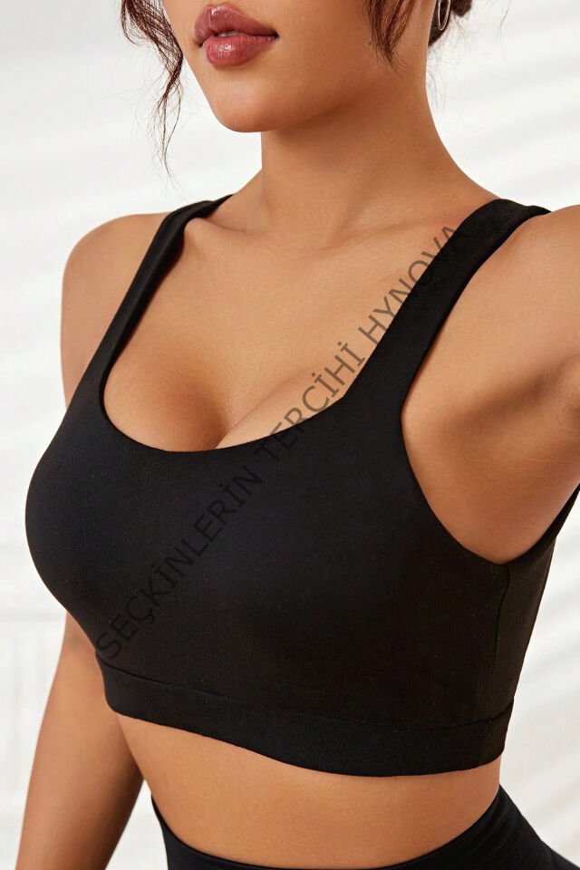 Kadın Siyah Sırtı Açık Derin Göğüs Dekolteli Şık Crop Top Bluz – Şık, Rahat ve Kolay Kombinlenebilir