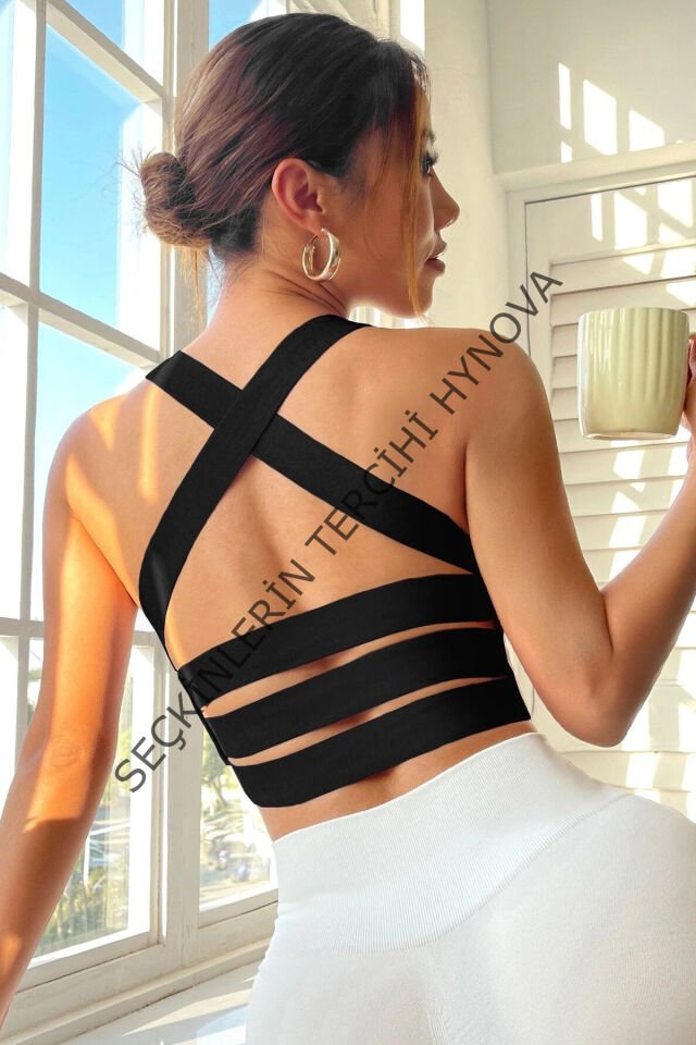 Kadın Siyah Sırtı Çapraz Lastik Detaylı Crop Top Bluz – Şık, Rahat ve Kolay Kombinlenebilir