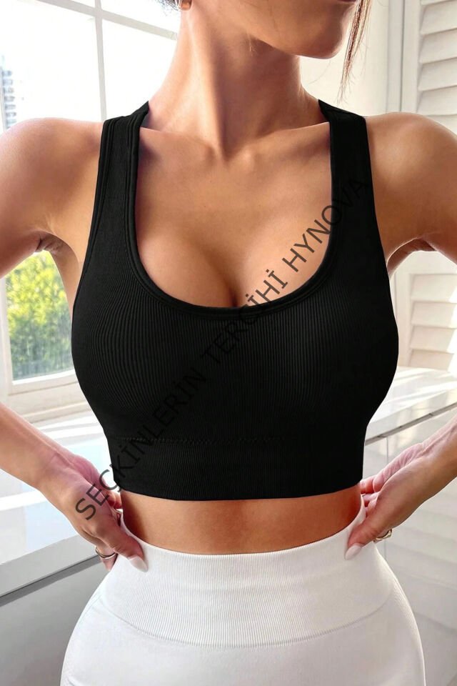 Kadın Siyah Sırtı Çapraz Lastik Detaylı Crop Top Bluz – Şık, Rahat ve Kolay Kombinlenebilir