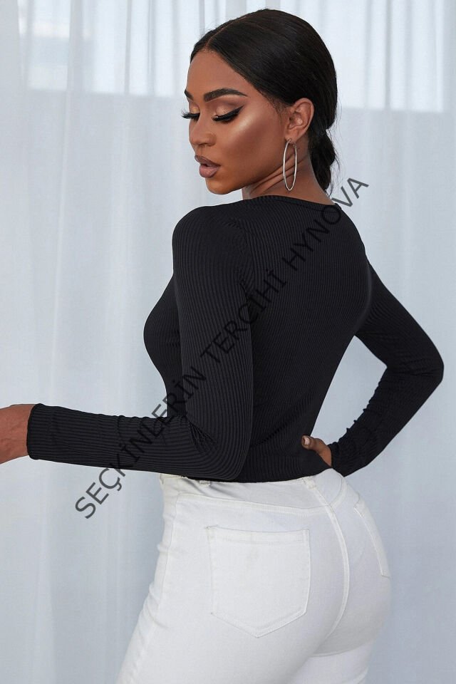 Kadın Siyah Uzun Kollu Düğmeli Göğüs ve Göbek Dekolteli Crop Top Bluz – Şık, Rahat ve Kolay Kombinlenebilir