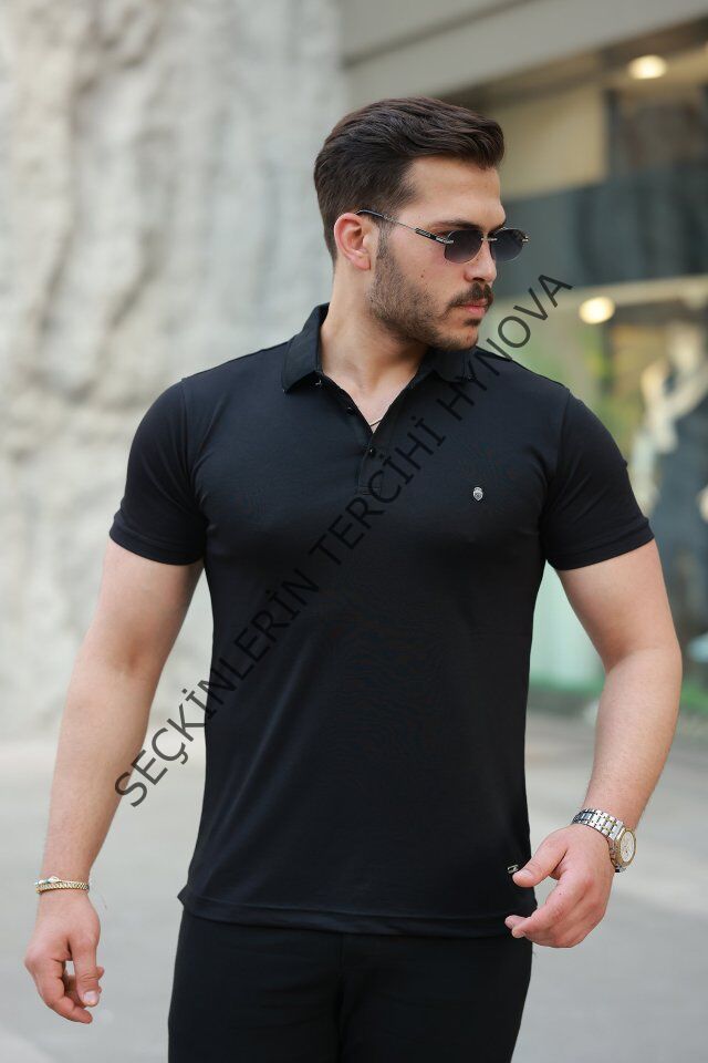 Erkek Yakalı Arma Detaylı Kısa Kollu Tişört