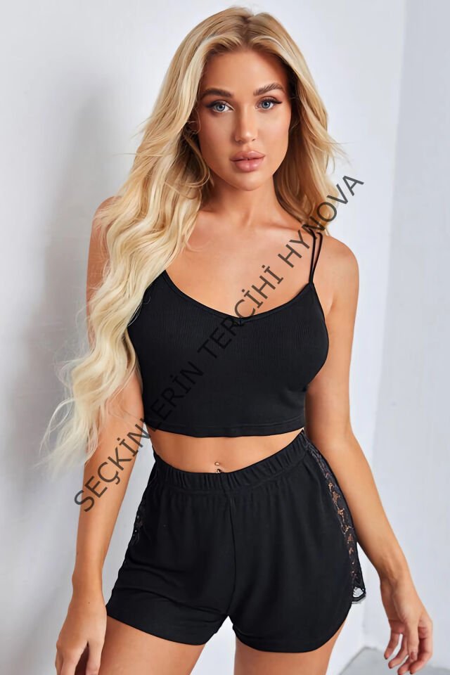 Kadın Siyah Yanları ve Sırtı Dantel Detaylı Çift Sıra İnce Lastikli Şortlu Gecelik Takım