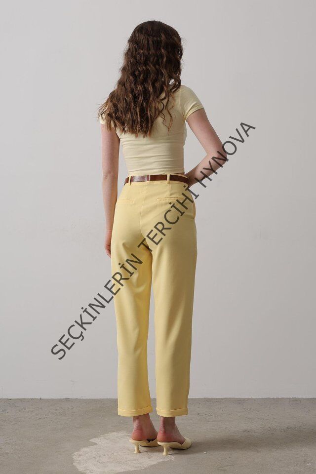 Kemerli Havuç Pantolon - Sarı